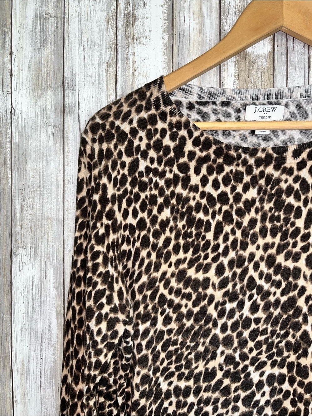 J.Crew Teddie Leopard Print Long Sleeve Top Women’s Large Cotton Animal Print - Picture 2 of 4
